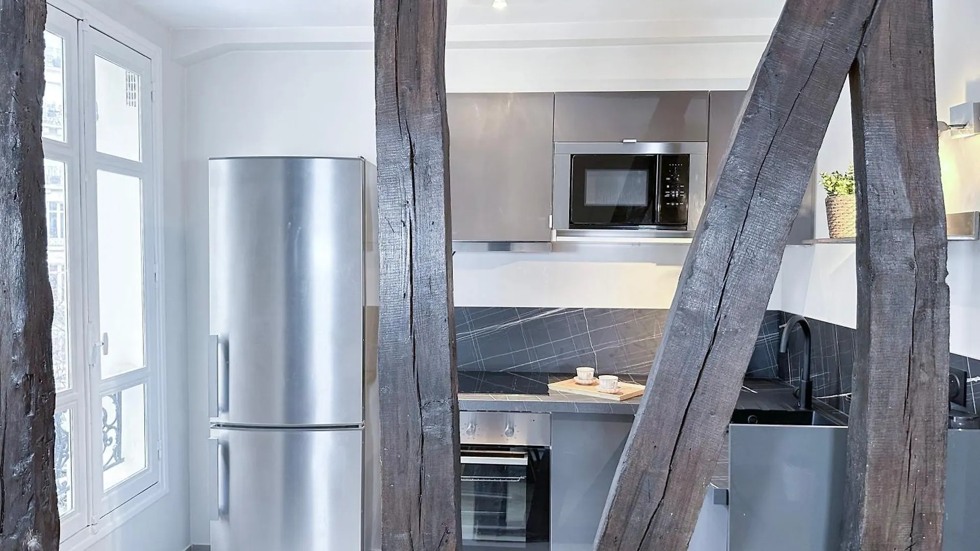 Champs - Elysees Finest Flat Paris Apartment