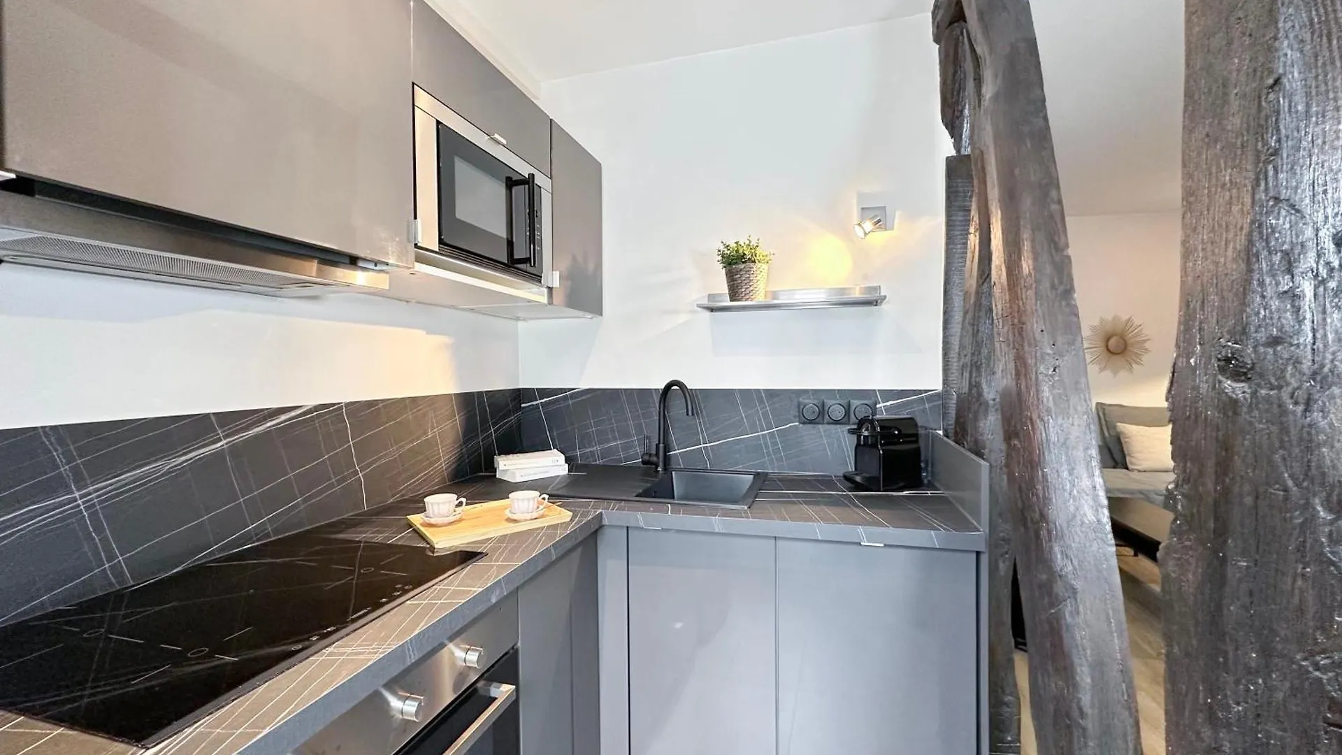 Apartment Champs - Elysees Finest Flat Paris France